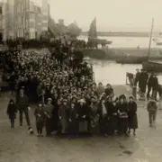 Greve des sardinieres 1924 Un groupe de grevistes femmes C2A9 Cedias Musee social28129