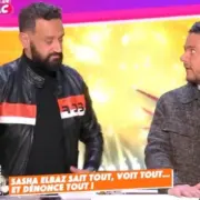 cyril hanouna annonce en direct le cambriolage et saccage du domicile de son protege sasha elbaz chr